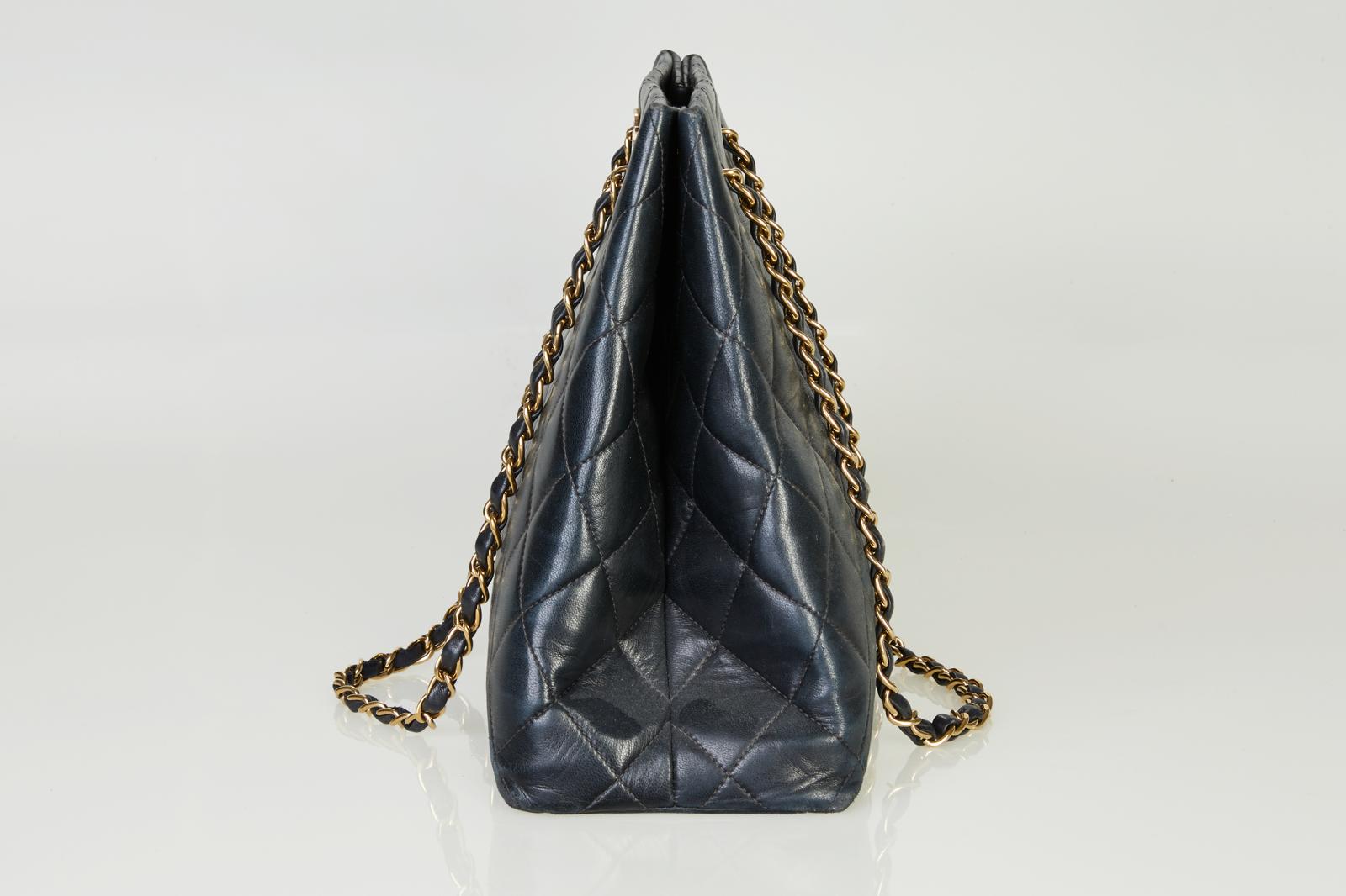 Chanel Vintage Shopping Tote – Schwarz, Gold Hardware